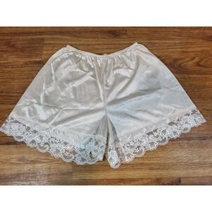 Underworks Beige Pettipants With Lace Trim M USA